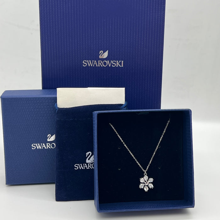 Swarovski Snowflake Pendant Necklace  
 Color: Silver with clear crystals