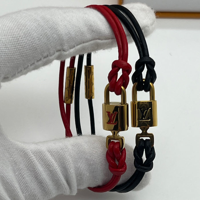 Name: LV Confidential Bracelet Lock Leather Bracelet style
 Color: Red / Black