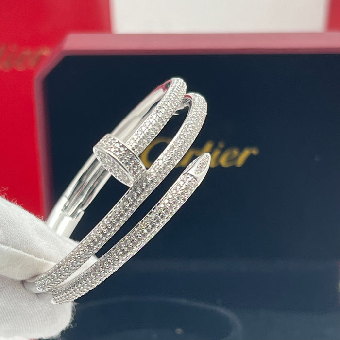 Juste un Clou Double-Tour Bangles  
 Color: Silver and Gold