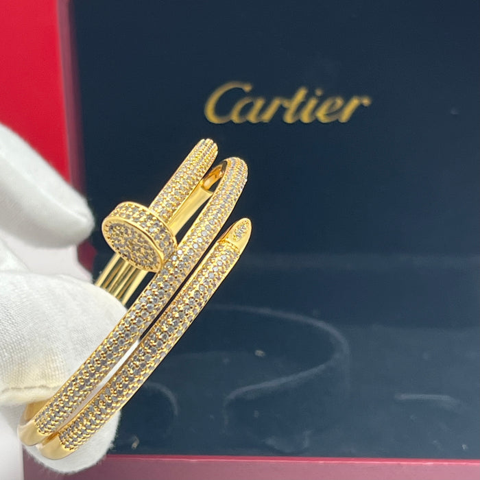 Juste un Clou Double-Tour Bangles  
 Color: Silver and Gold