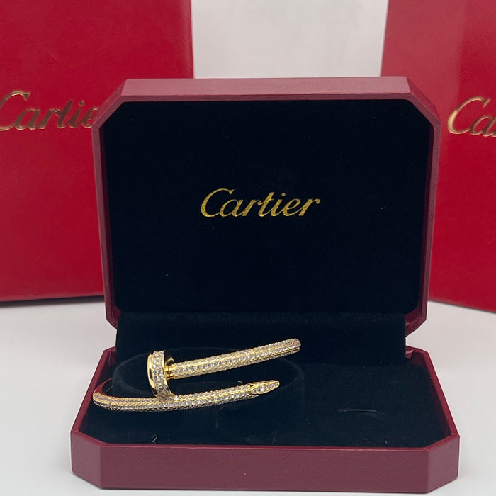Juste un Clou Double-Tour Bangle  
 Color: Gold