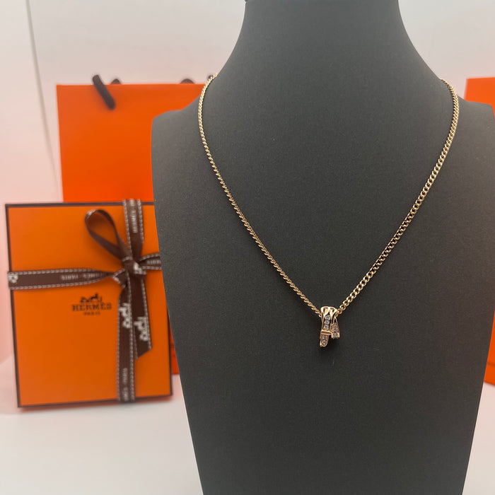 Hermès Kelly / Kelly Belt Motif Pendant Necklace  
 Color: Gold / rose Gold/silver