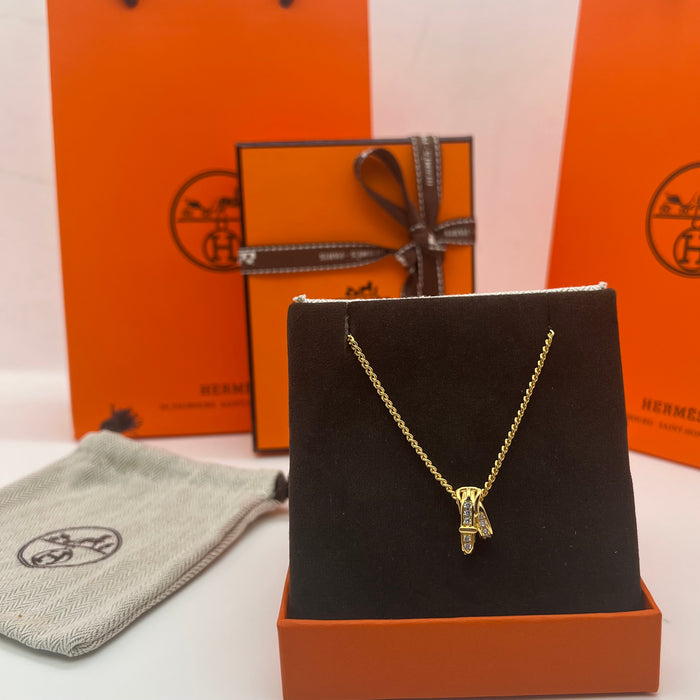 Hermès Kelly / Kelly Belt Motif Pendant Necklace  
 Color: Gold / rose Gold/silver
