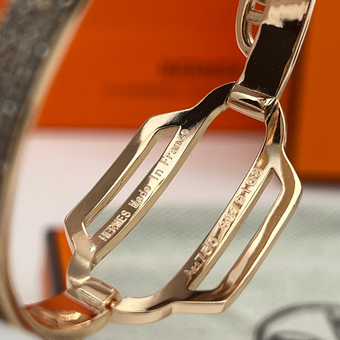 Hermès Chaine d’Ancre-style Bracelets
Color:silver/rose gold/gold