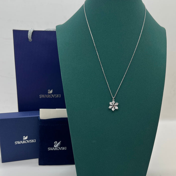 Swarovski Snowflake Pendant Necklace  
 Color: Silver with clear crystals