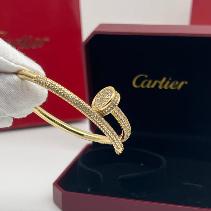 Juste un Clou Double-Tour Bangle  
 Color: Gold