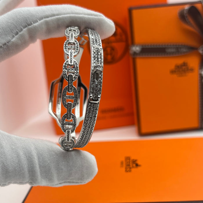 Hermès Chaine d’Ancre-style Bracelets
Color:silver/rose gold/gold