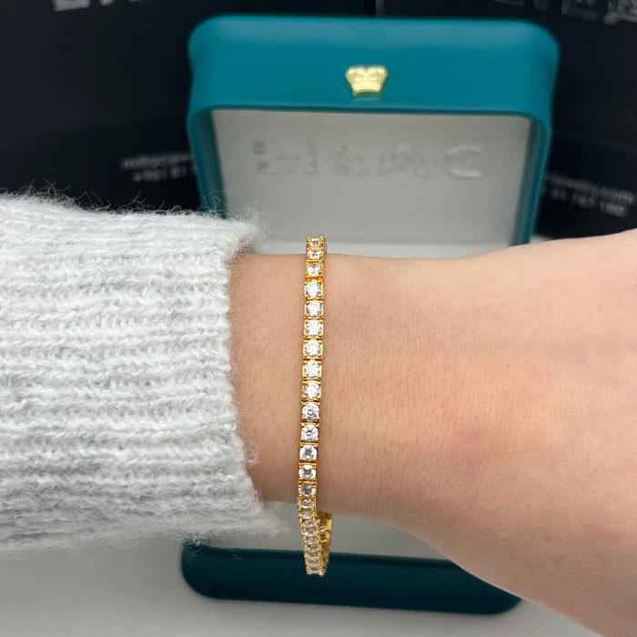 Classic Princess-Cut Tennis Bracelet – Gold Edition – 18cm