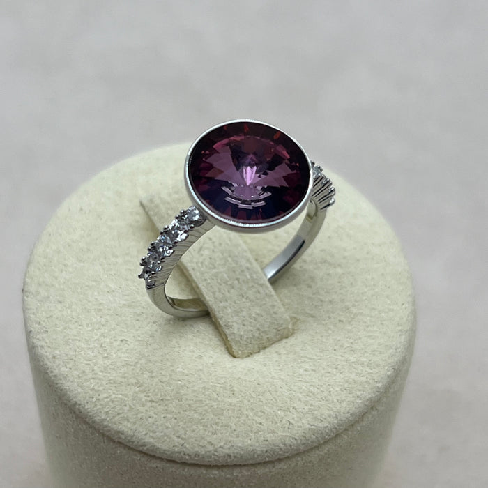 Swarovski Signature Halo Ring – Round Crystal with Side Stones