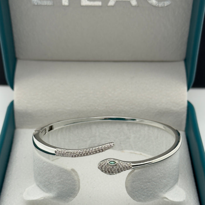 Women Premium Fashion Bracelet