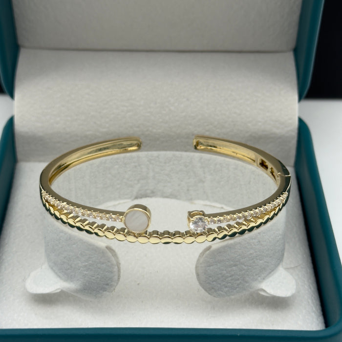 Women Premium Fashion Bracelet