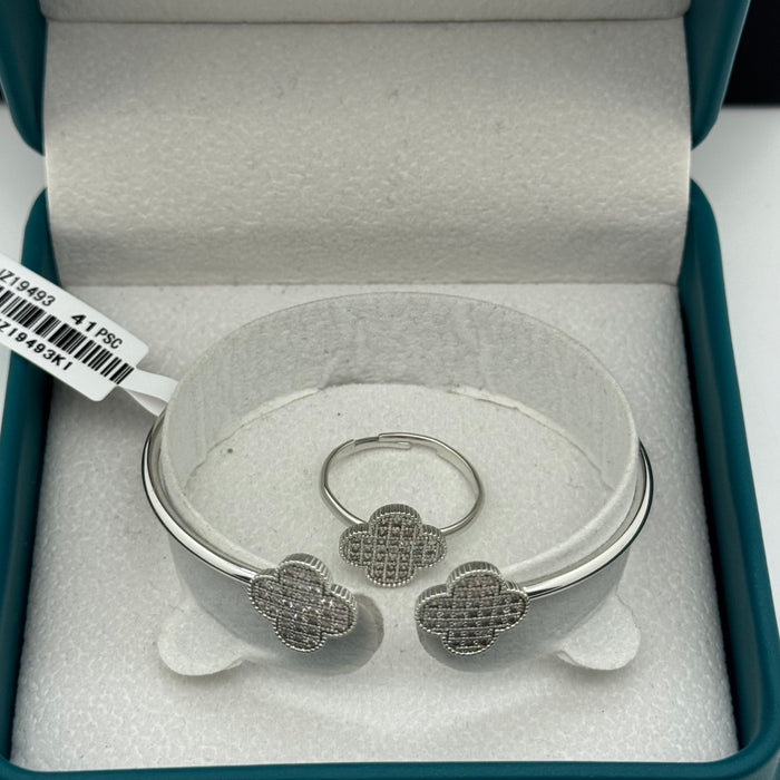 Women Premium Fashion Bracelet