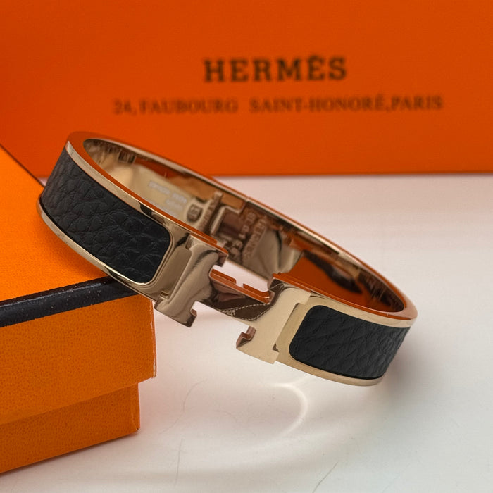 Hermès Clic H Bracelet – Enamel with Rose Gold Tone