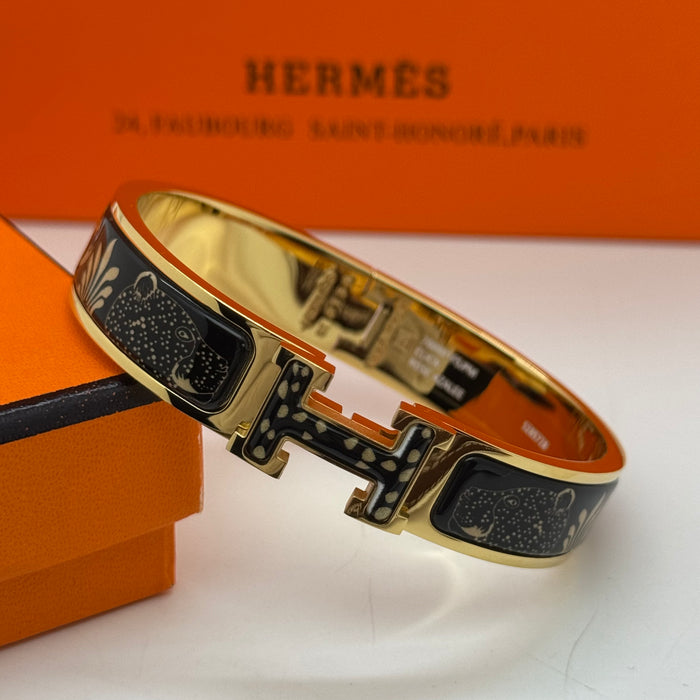 Hermès Clic H Jungle Love Enamel Bracelet – Gold Finish