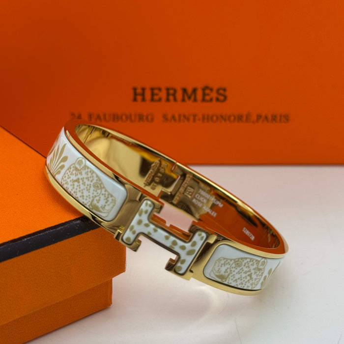 Hermès Clic H Jungle Love Enamel Bracelet – Gold Finish