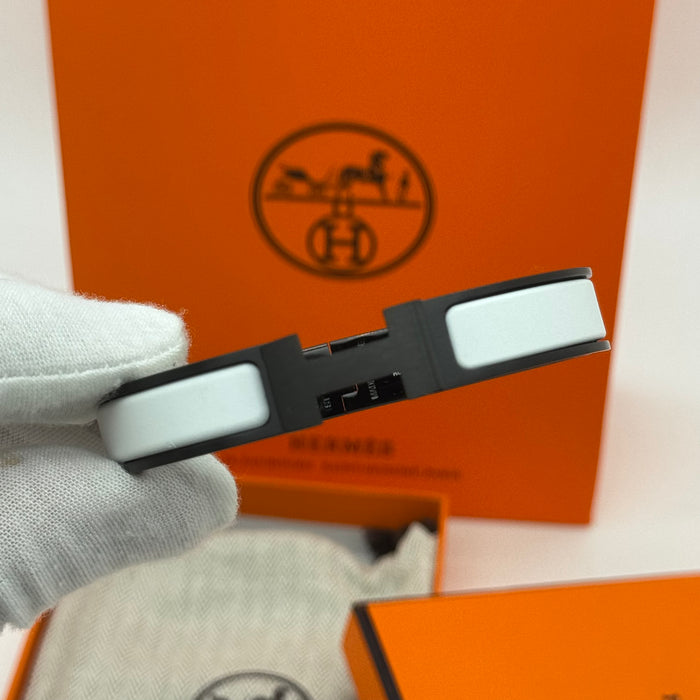 Hermès Clic H Matte Enamel Men's Bracelet – Silver & Matte