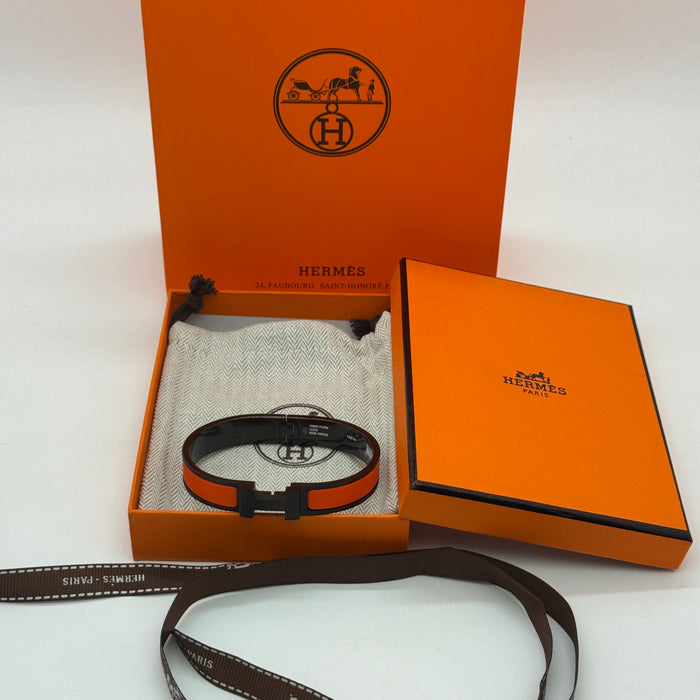 Hermès Clic H Matte Enamel Men's Bracelet – Silver & Matte