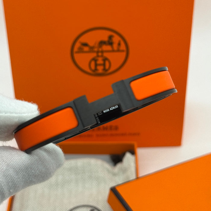 Hermès Clic H Matte Enamel Men's Bracelet – Silver & Matte