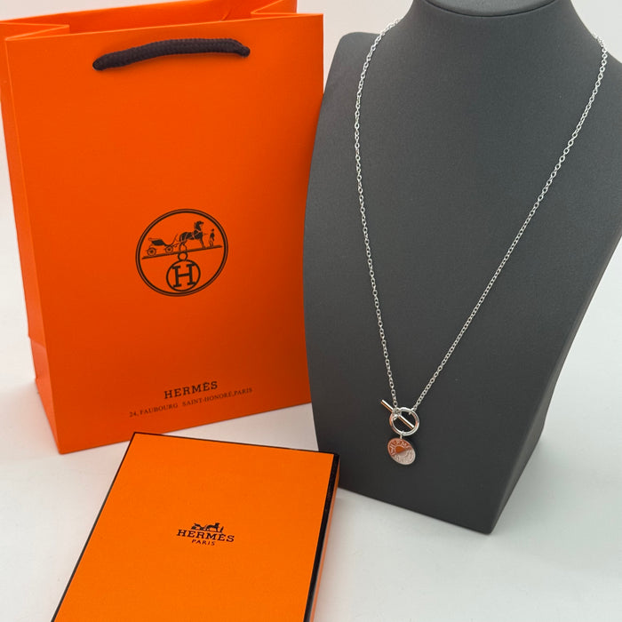 Hermès Chaine d’Ancre Circle Pendant Necklace in Silver