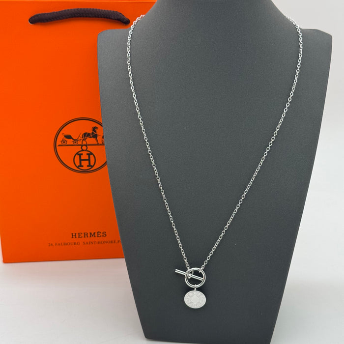 Hermès Chaine d’Ancre Circle Pendant Necklace in Silver